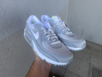 Nike Air Max 90 Greyscale