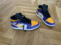 Nike Jordan 1 Mid Lakers tenisice broj 44