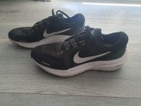 Nike Vomero 16 - tenisice za trčanje - br. 43