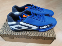 Umbro tenisice za nogomet, vel. 45