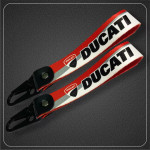 DUCATI - PRIVJESAK S RINGOM VRHUNSKI