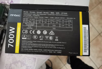 antec 700w 8 pinski cpu 4 komada za gpu 6+2 pinski