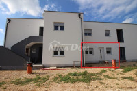 Apartman dvosoban,  prizemlje blizina centra 400 metara plaža Jadro