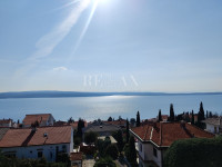 CRIKVENICA - Apartmanska kuća na odličnoj poziciji s pogledom na more