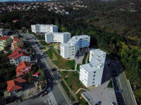 Drenova,kuća s 3 stana,okućnica 580m2,pogled na more