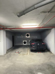 Garaža (2 parkirna mjesta) + spremište 47 m2,  Darwinova