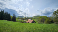 Gorski Kotar, Stari Laz - građevinski teren na brežuljku sa otvorenim