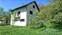 GOSPIĆ - BRUŠANE, KUĆA 180 M2 + 8000 M2, PRODAJA.