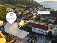 Gradac, kuća s 3 apartmana i pogledom na more, RENOVIRANO