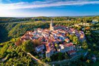 Istra okolica Grožnjana luksuzna vila sa bazenom