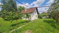 Građevinsko zemljište sa kućom: Ivanić-Grad, 1546 m2