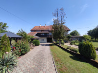 Kuća: Koprivnica, 261.00 m2