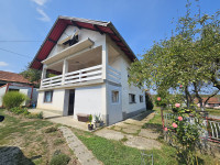 Kuća: Madžari, 218.00 m2