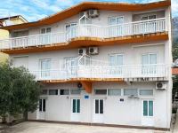 Kuća: Makarska, Podaca, Apartmantska kuća blizu mora 612.00 m2