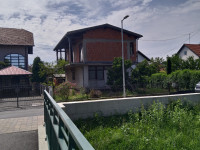 Kuća u Petrinji uz Petrinjčicu
