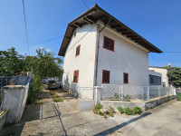 Kuća: Pirovac, 200.00 m2, 5 min od mora