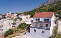 Kuća: Stanići, 400.00 m2