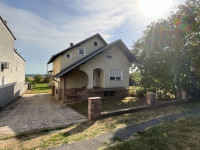 Kuća: Stari Grabovac, 240 m2