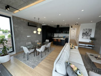 Donje Svetice - moderan 4-sobni stan (130 m2) + BALKON+TERASA+PARKING