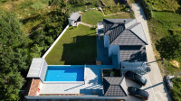 Luksuzna Vila sa bazenom 120m2 s velikim dvorištem, bazenom
