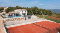 Luksuzna vila s bazenom i tenis terenom, Motovun, Istra