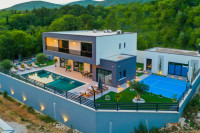 LUKSUZNA VILLA HEDONICA, Makarska-Zagvozd, 270.00 m2 + 400m2 okućnice!