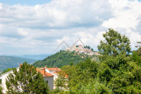 Motovun okolica, prekrasno zemljište s otvorenim pogledom