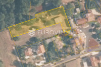 Novigrad, Građevinsko zemljište svega 300 m od mora