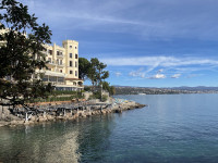 Opatija - Vila uz šetnicu - stan sa 2 parkirna mj