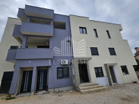 Ploča,Zadar, novogradnja,2-sobni stan,60m2+PM,pogled