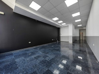 Poslovni prostor: Pula, uslužna djelatnost, 56 m2