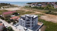 Privlaka-Penthouse sa krovnom terasom, bazen, POGLED NA MORE!