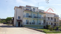 Prodaje se hostel, kuća sa 18 soba i 18 kupaona, Biograd na Moru, Dalm