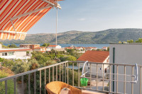 Prodaje se lijepi apartman s pogledom na more blizu plaže