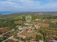 Rovinj, prostrano zemljište s pogledom na more