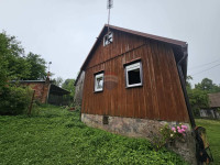 Skrad, samostojeća kuća s gospodarskom zgradom , Gorski kotar