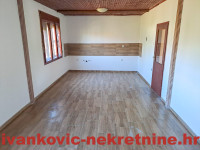 PRILIKA: SARVAŠ, KUĆA PRIZEMNICA 64 m2, ODMAH USELJIVA, GLAVNA CESTA.