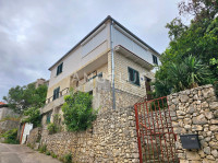 Šolta, Maslinica - samostojeća kuća blizu mora