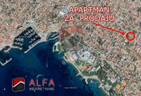 Stan: Vodice, prodaje se lijepo namješten dvosoban apartman na drugom