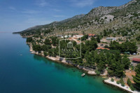 Starigrad - građevinsko zem. 526 m2 300m od mora! 43000€