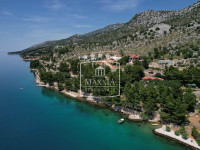 Starigrad - građevinsko zem. 526 m2 300m od mora! 43000€