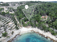 VELA LUKA, KORČULA- građevinsko zemljište 400m2