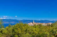 VRBNIK - Građevinsko zemljište s panoramskim pogledom na more