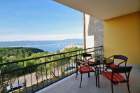 Vrbnik, otok Krk- apartman 93m2 s pogledom na more