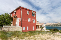 Zadar, Pag, kuća s pet apartmana i pogledom na more, 867,39 eur/m2