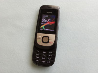 NOKIA 2220s (IZVRSNA) HR JEZIK, SVE MREŽE, OK BATERIJA, PUNJAČ