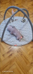 Prodaje se baby gym DONE BY DEER + HIPPO