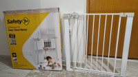 Zaštitna ograda za djecu SAFETY 1ST + nastavak 14cm