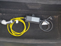 Punjač za električni automobil monofazni 10A 2.4kW 5m