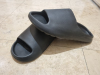 ADIDAS YEEZY SLIDE (44, 45, 46)